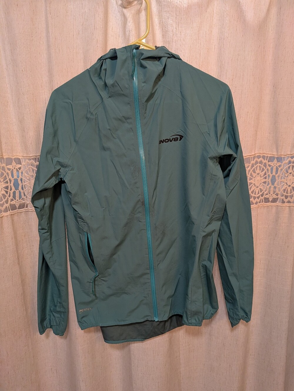 Inov-8 Women's Teal Hooded Windbreaker Jacket Size 6